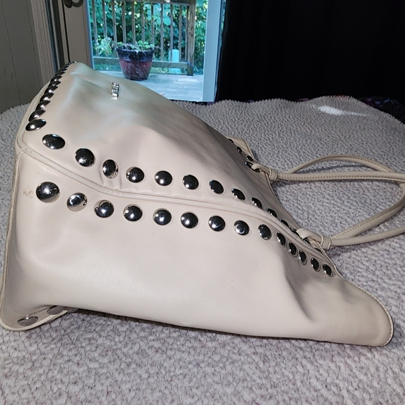 Love Moschino NWOT Gorgeous 😍❤️ Cream Leather Designer Purse - Picture 4 of 16